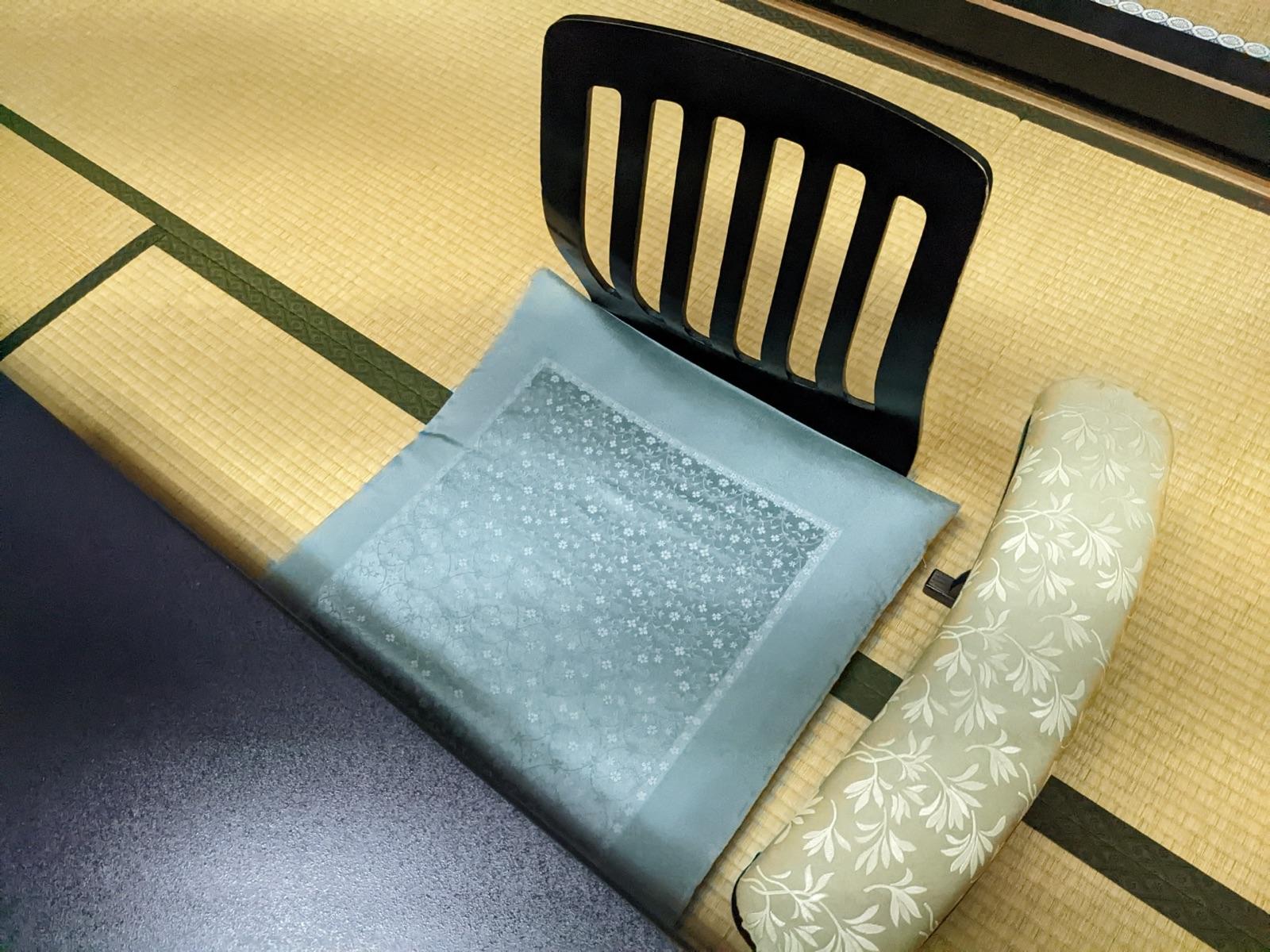 座椅子も折りたたみも